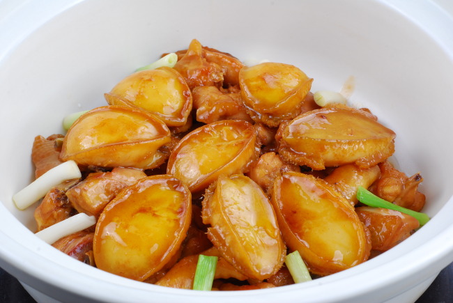 鲍鱼焖鸡的做法