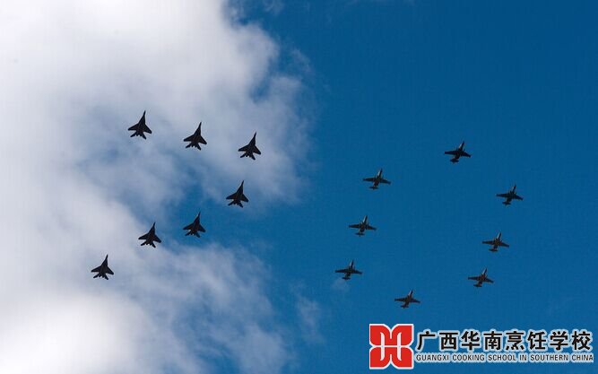 新闻中心 学校新闻   这是中国首次在国庆节以外的日子举行阅兵式