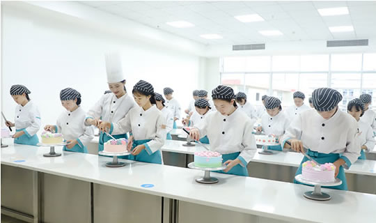 学蛋糕在哪学好