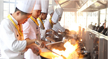 00后学厨师优势